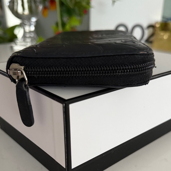 Chanel Camellia Zipper Wallet Bag Black - Picture 8 of 15